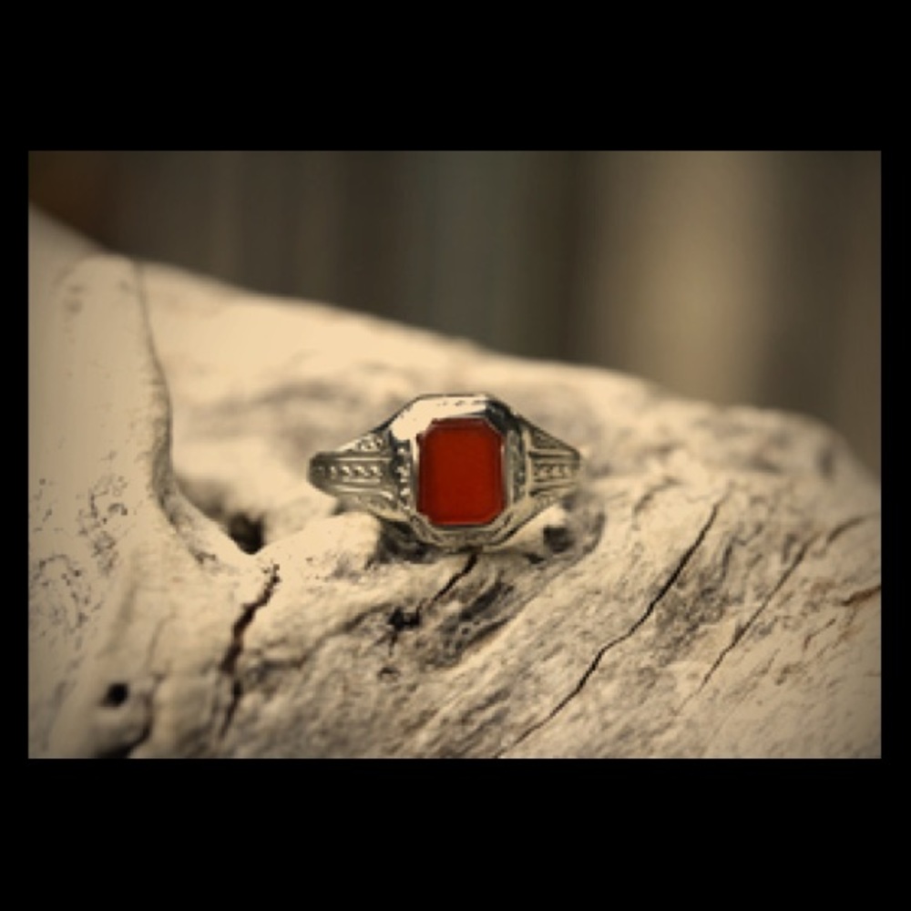 Vintage Carnelian & White Gold Men’s Ring